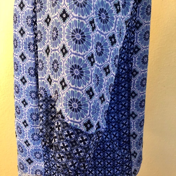 St. John’s Bay petite small tunic blouse - Picture 4 of 7